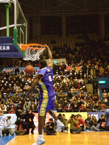 球和8次助 球和8次助