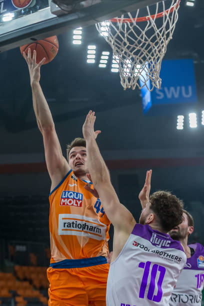 但强调整体 但强调整体